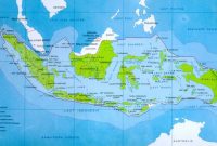 Keuntungan geografis Indonesia diapit 2 benua dan 2 samudera